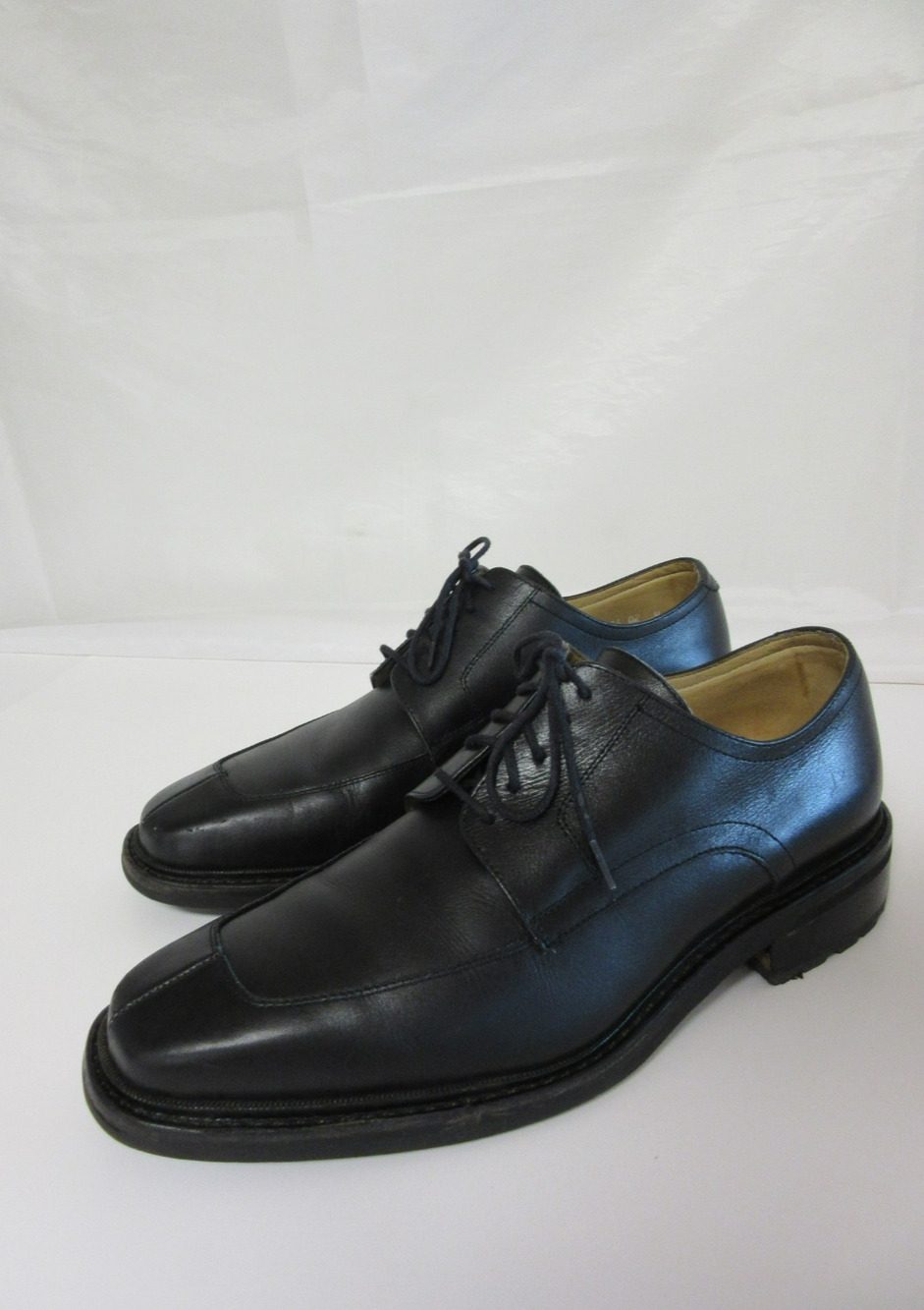 PARABOOT Black Leather Lace Ups Vamp Stitching 8 H France Welted Construction